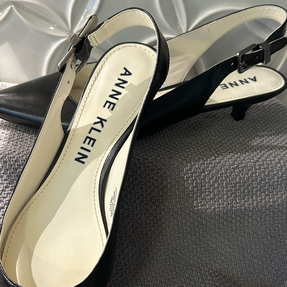 Anne Klein slingback pumps